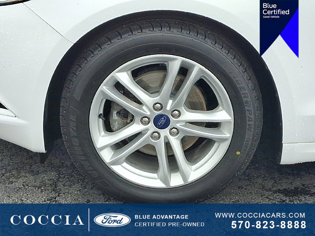 Certified 2018 Ford Fusion SE w/ Fusion SE Technology Package FWD image 8