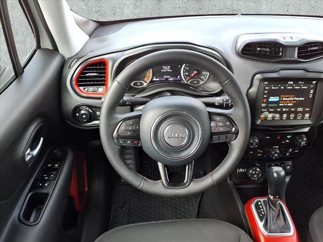 Used 2022 Jeep Renegade Trailhawk w/ Trailer Tow Group image 17