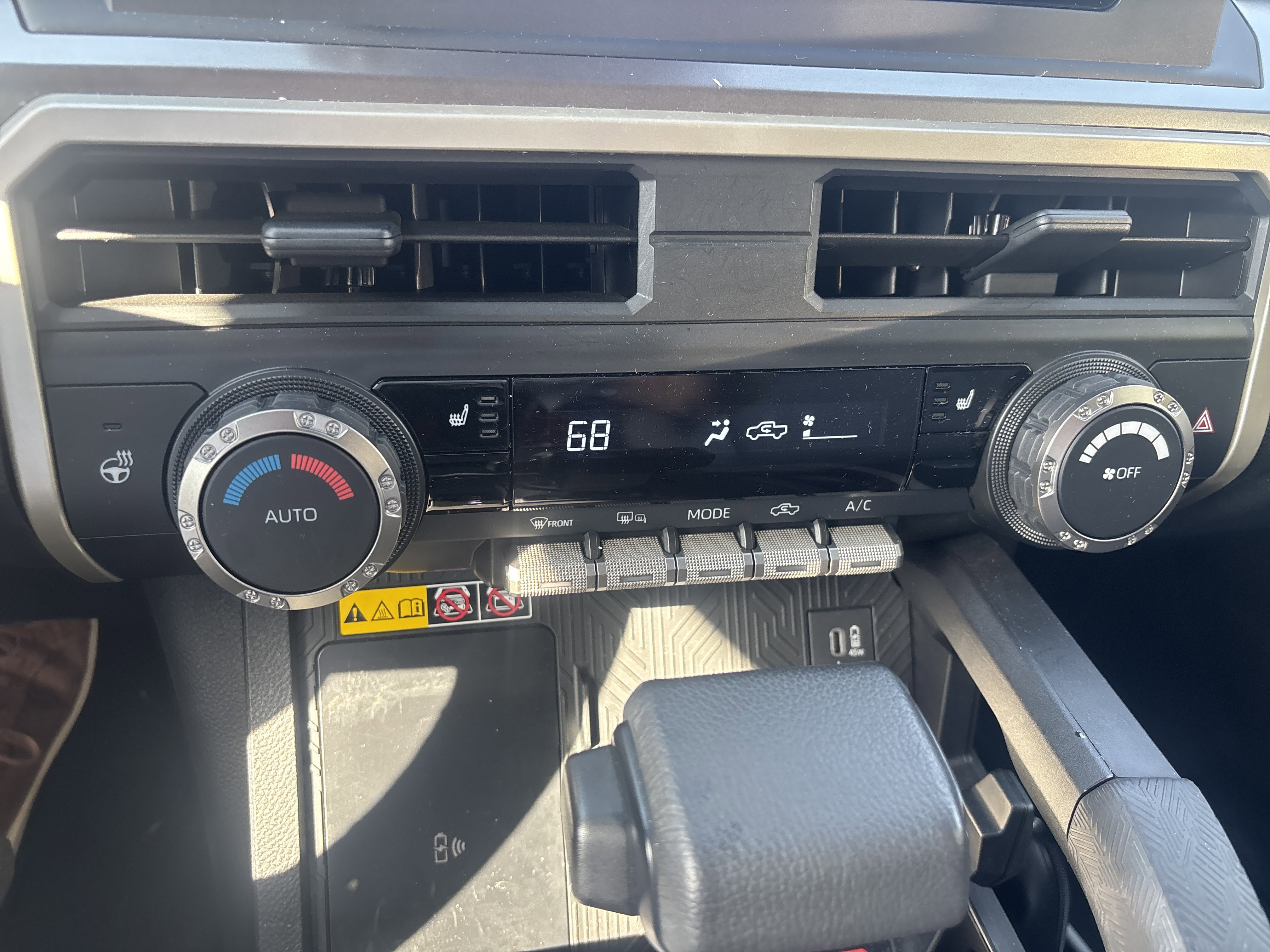 Used 2024 Toyota Tacoma TRD Off-Road image 13