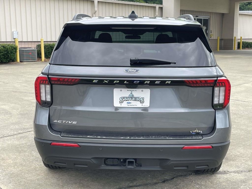 Certified 2025 Ford Explorer Active RWD image 4