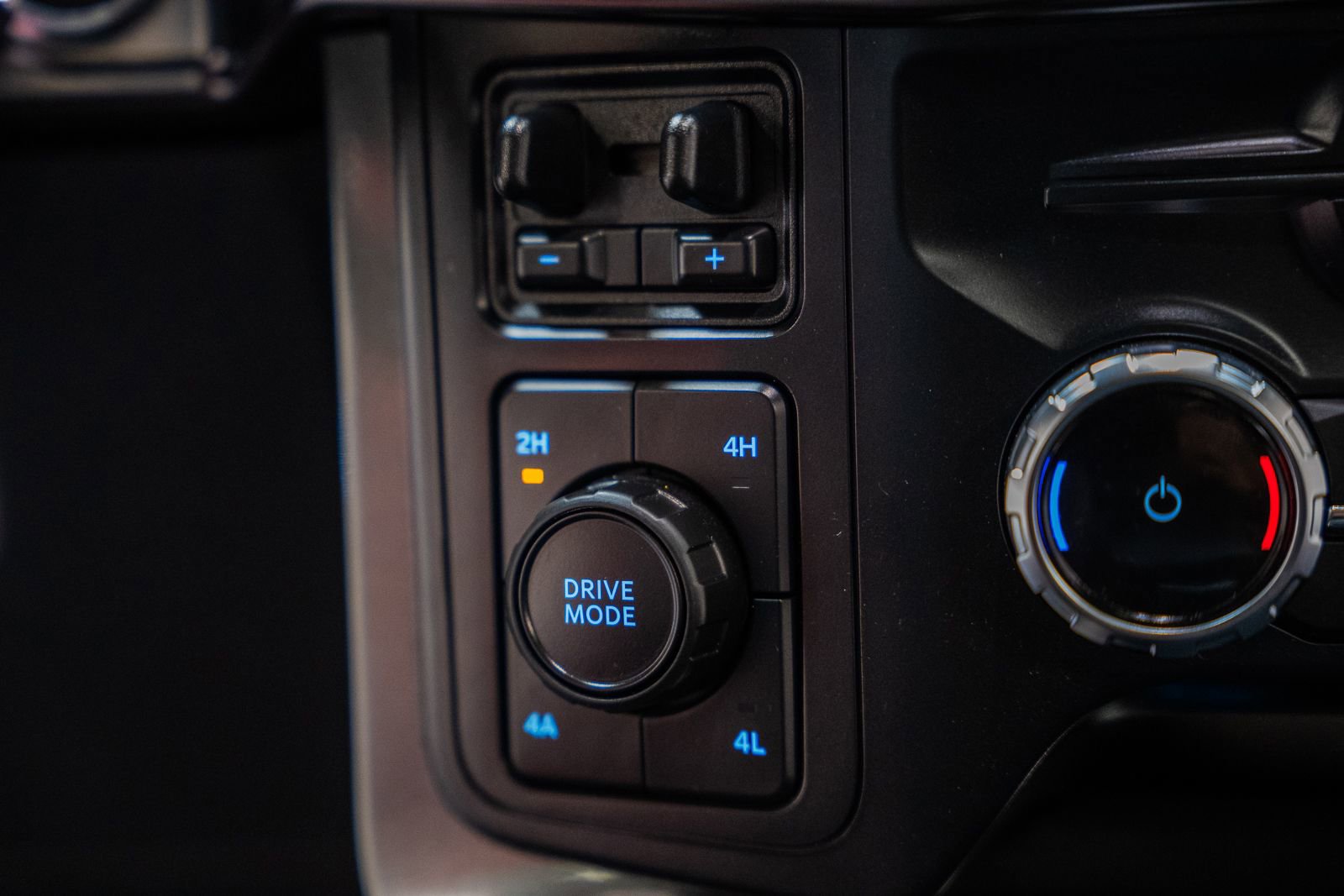 Certified 2023 Ford F150 Lariat w/ Equipment Group 502A High image 35