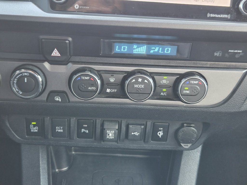 Used 2023 Toyota Tacoma TRD Off-Road w/ Technology Package AWD/4WD image 18