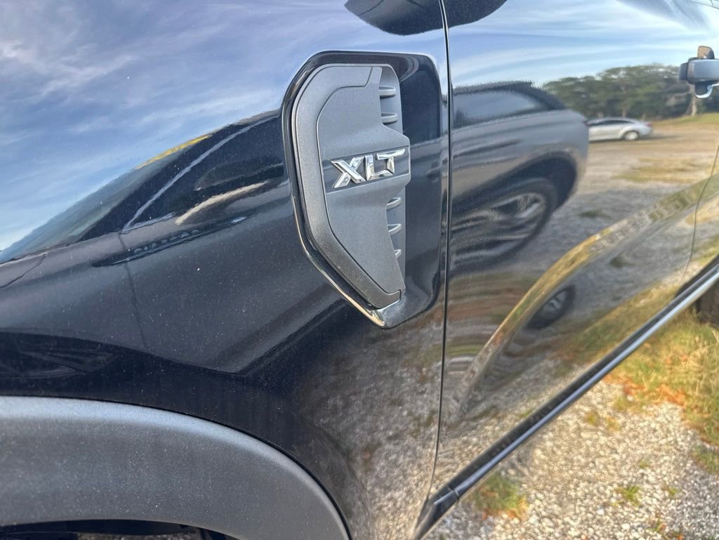 Certified 2025 Ford Ranger XLT w/ FX4 Off-Road Package AWD/4WD image 3