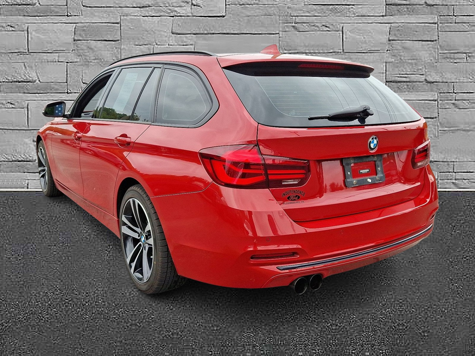 Used 2018 BMW 330i xDrive Wagon w/ Premium Package image 8