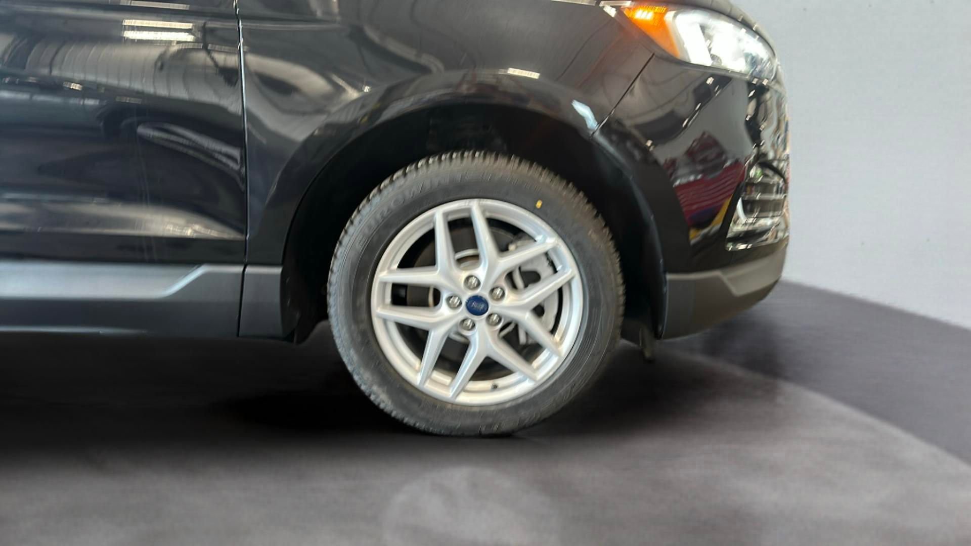 Certified 2022 Ford Edge SEL image 34