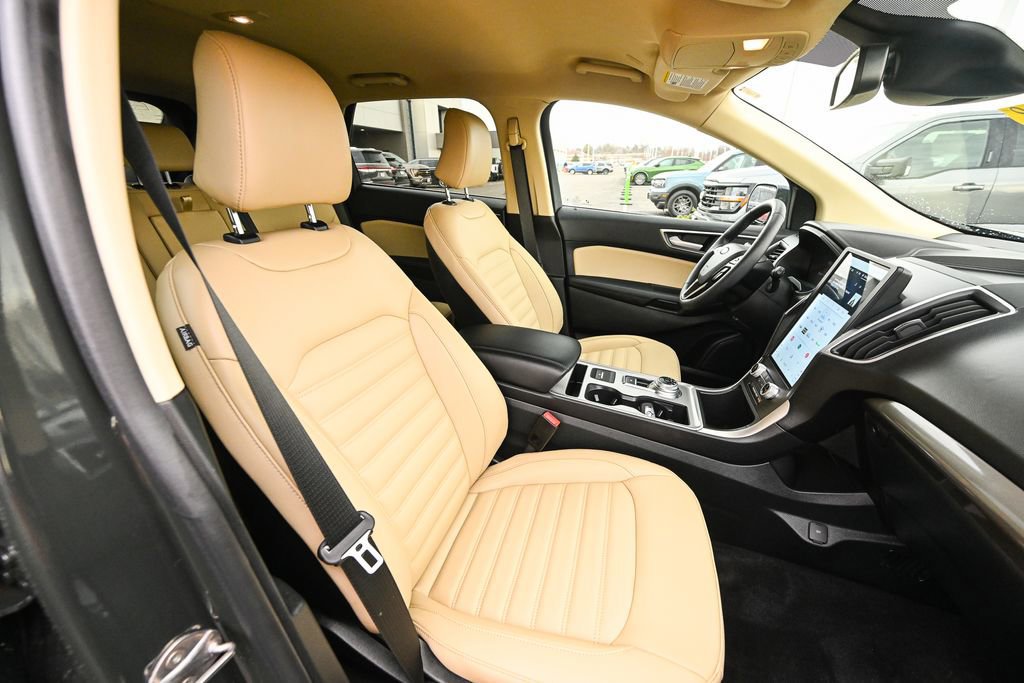 Certified 2024 Ford Edge SEL w/ Convenience Package image 30