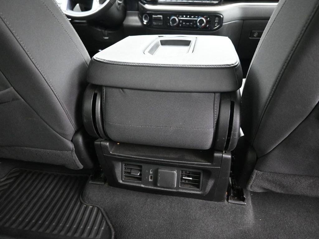 Used 2025 Chevrolet Silverado 2500 LT w/ Convenience Package image 45