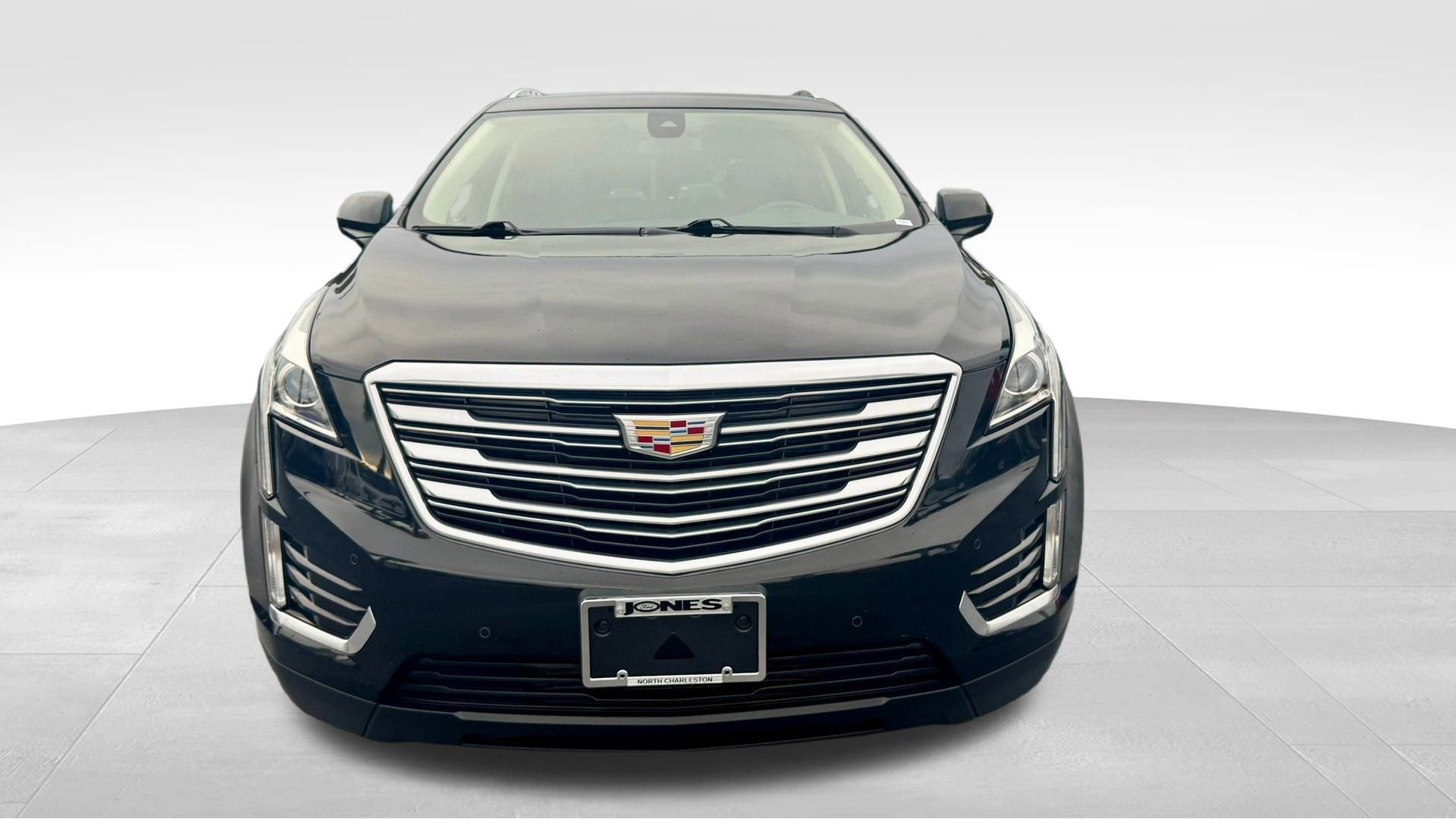 Used 2018 Cadillac XT5 Luxury w/ Driver Awareness Package image 22