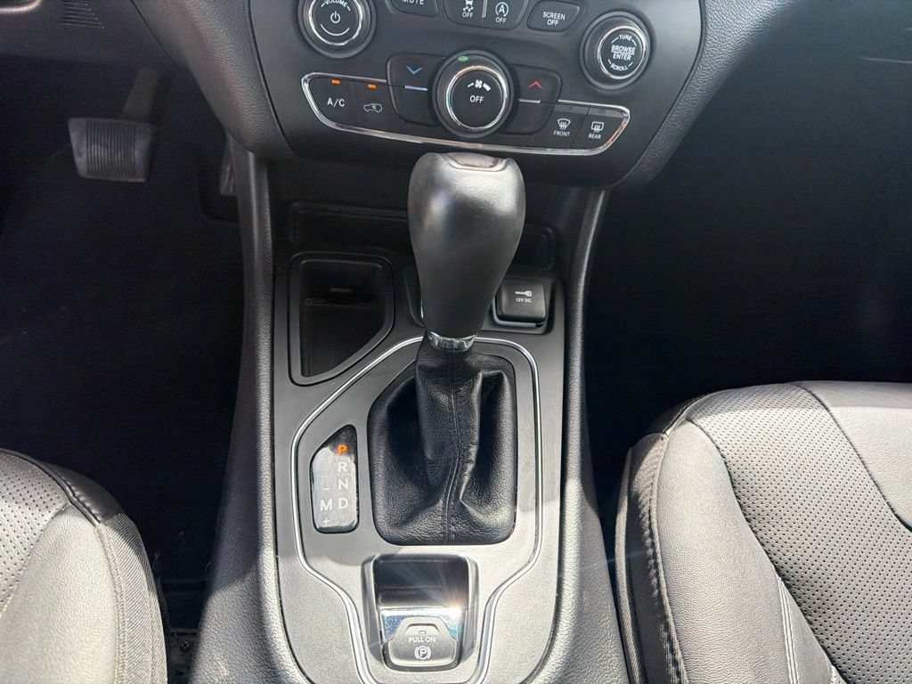 Used 2021 Jeep Cherokee Latitude Lux FWD image 29