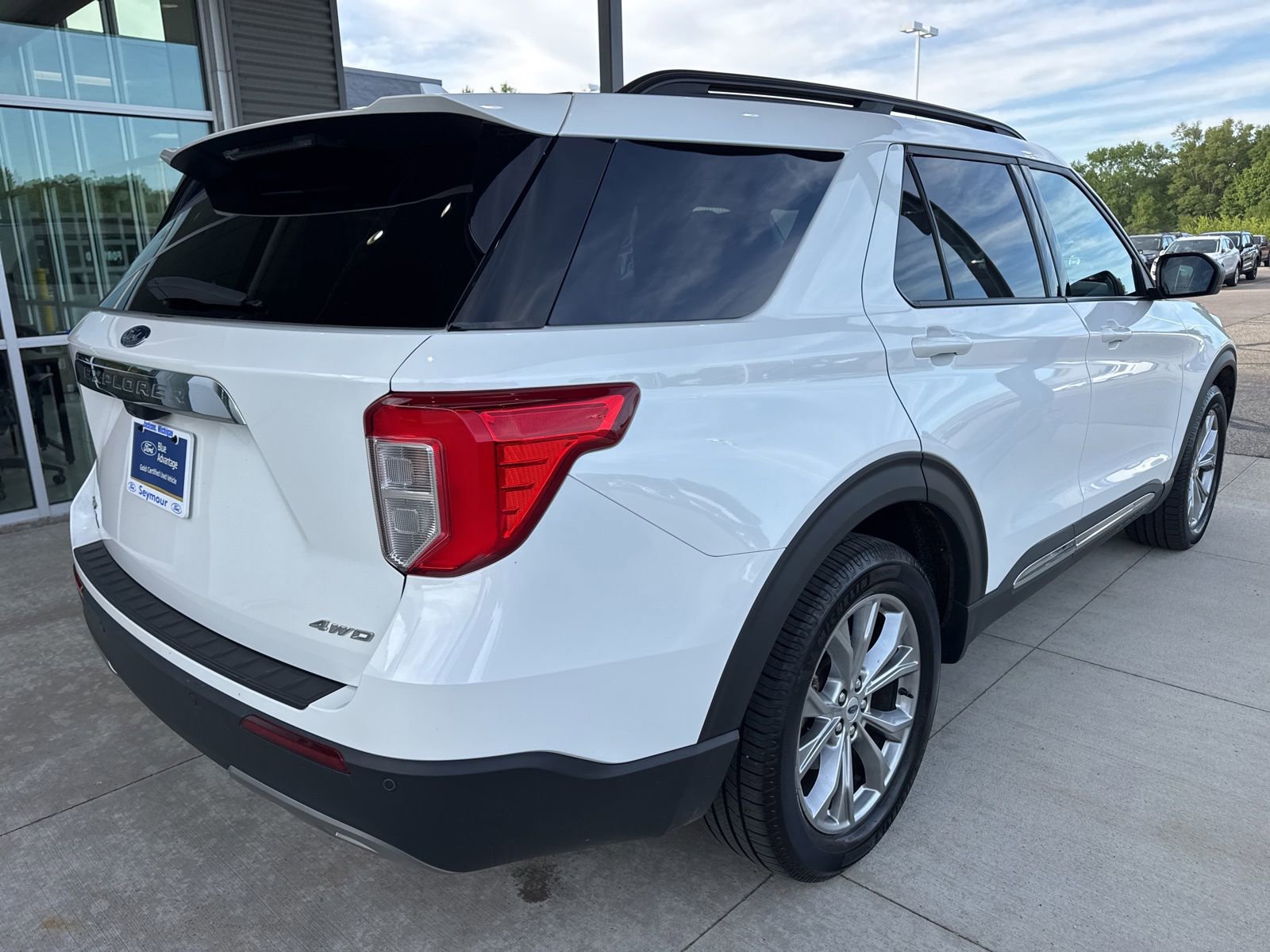 Certified 2023 Ford Explorer XLT w/ Equipment Group 202A AWD/4WD image 8