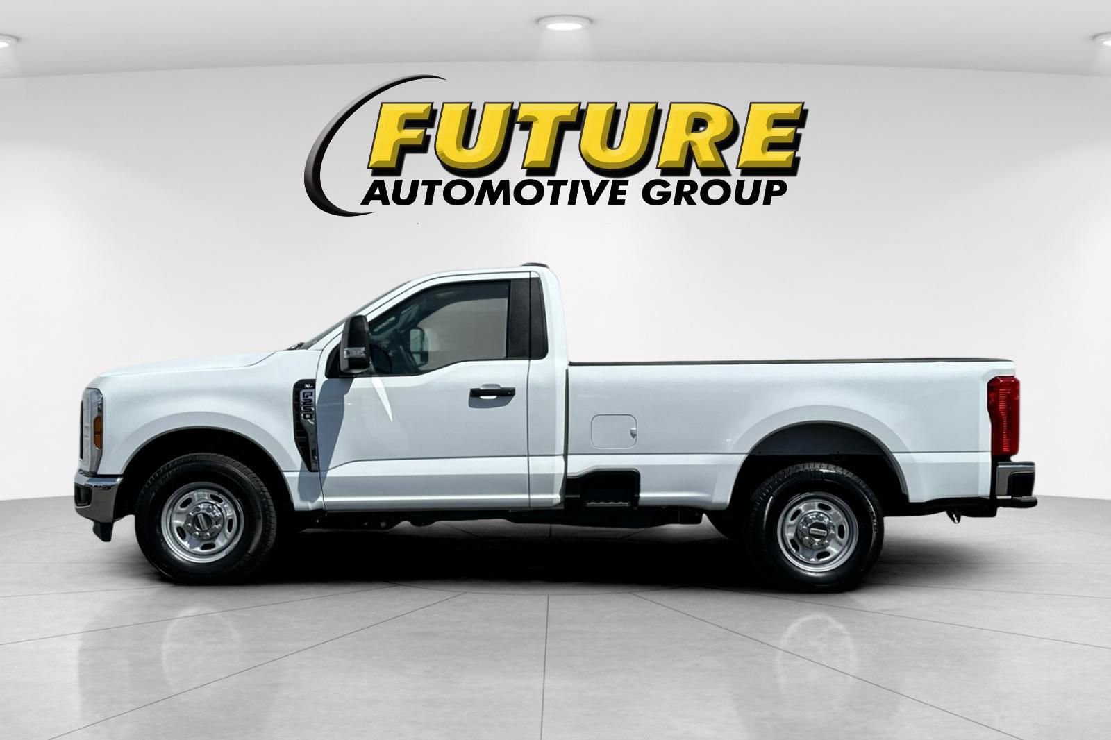 Certified 2024 Ford F250 XL w/ XL Chrome Package image 2