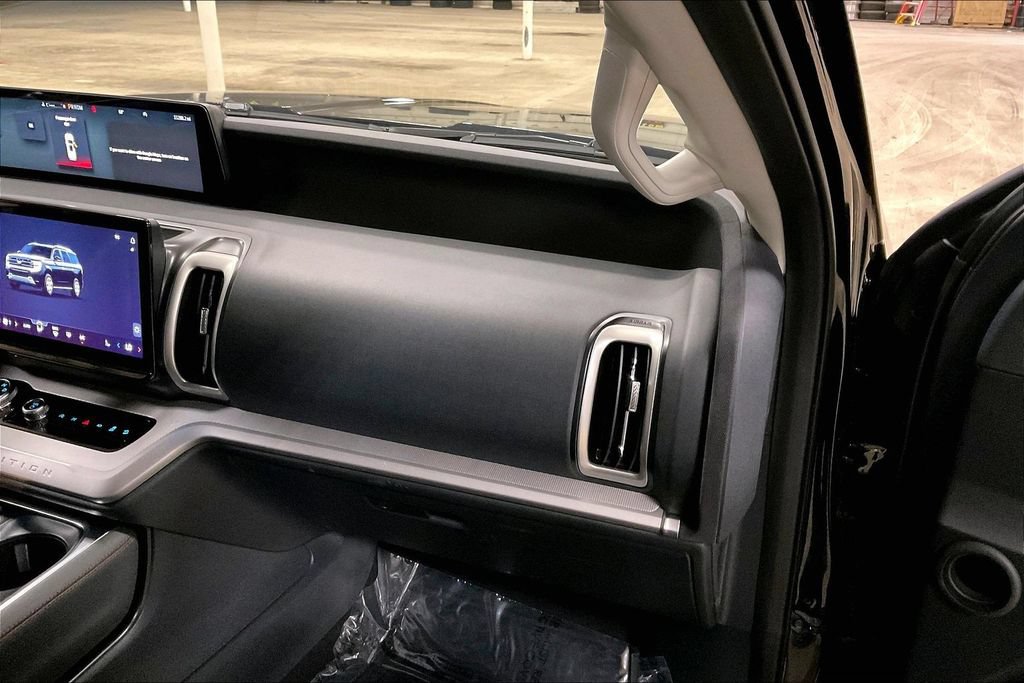 Certified 2025 Ford Expedition Max Active AWD/4WD image 16