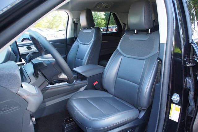 Certified 2025 Ford Explorer Active w/ Active Comfort Package RWD image 19