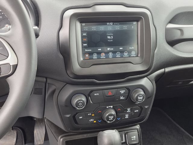 Used 2021 Jeep Renegade Latitude FWD image 9