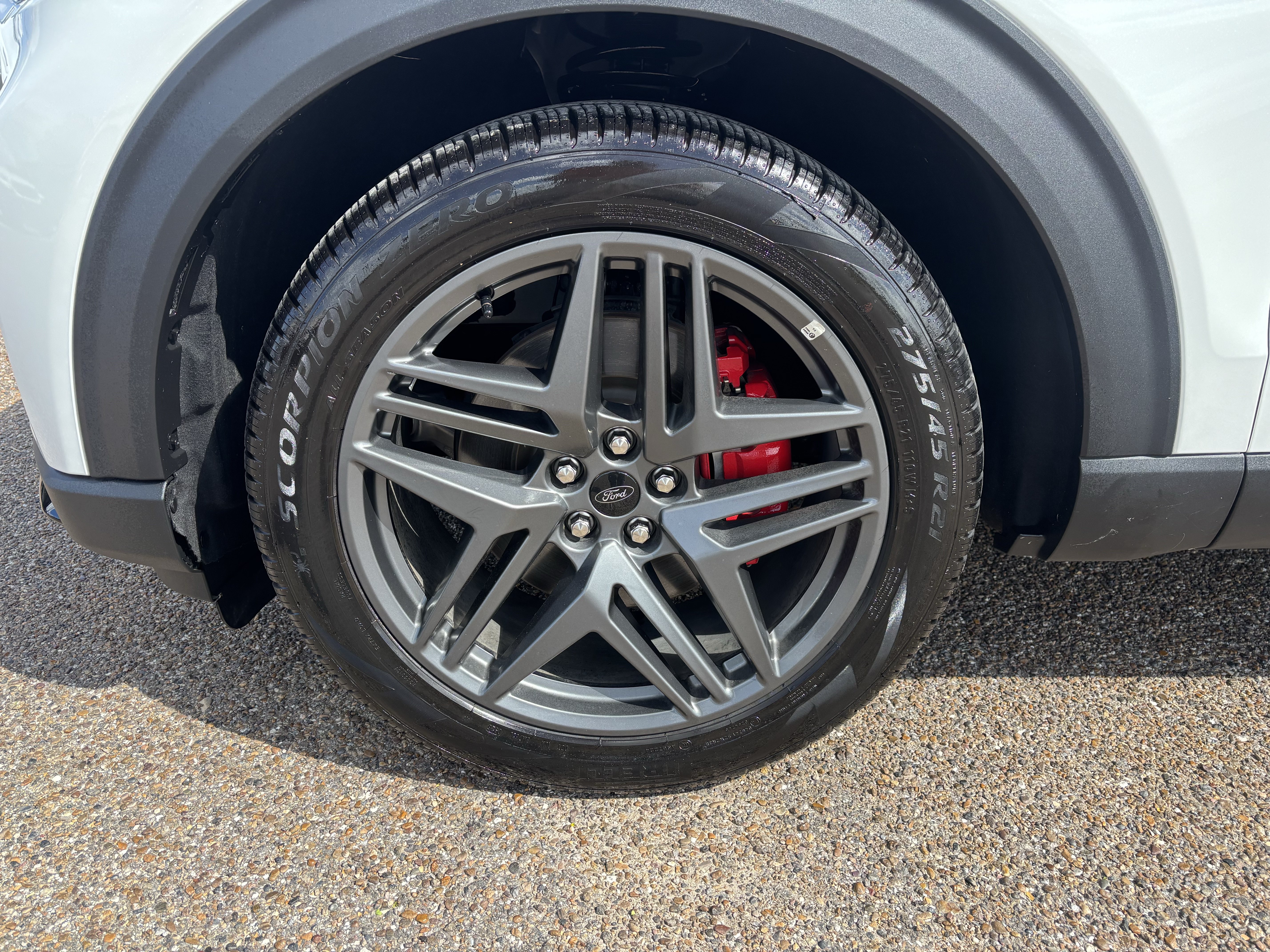 Certified 2026 Ford Explorer ST-Line w/ ST-Line Street Pack RWD image 8
