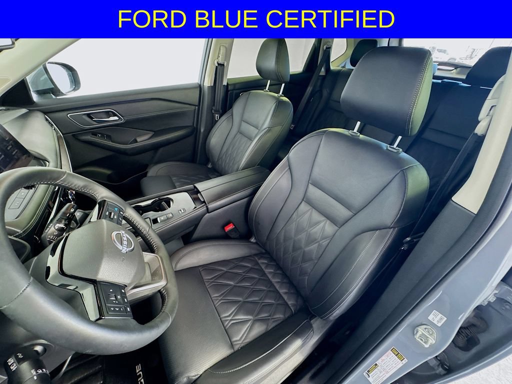 Used 2025 Nissan Rogue Platinum FWD image 24