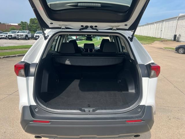 Used 2025 Toyota RAV4 XLE FWD image 6