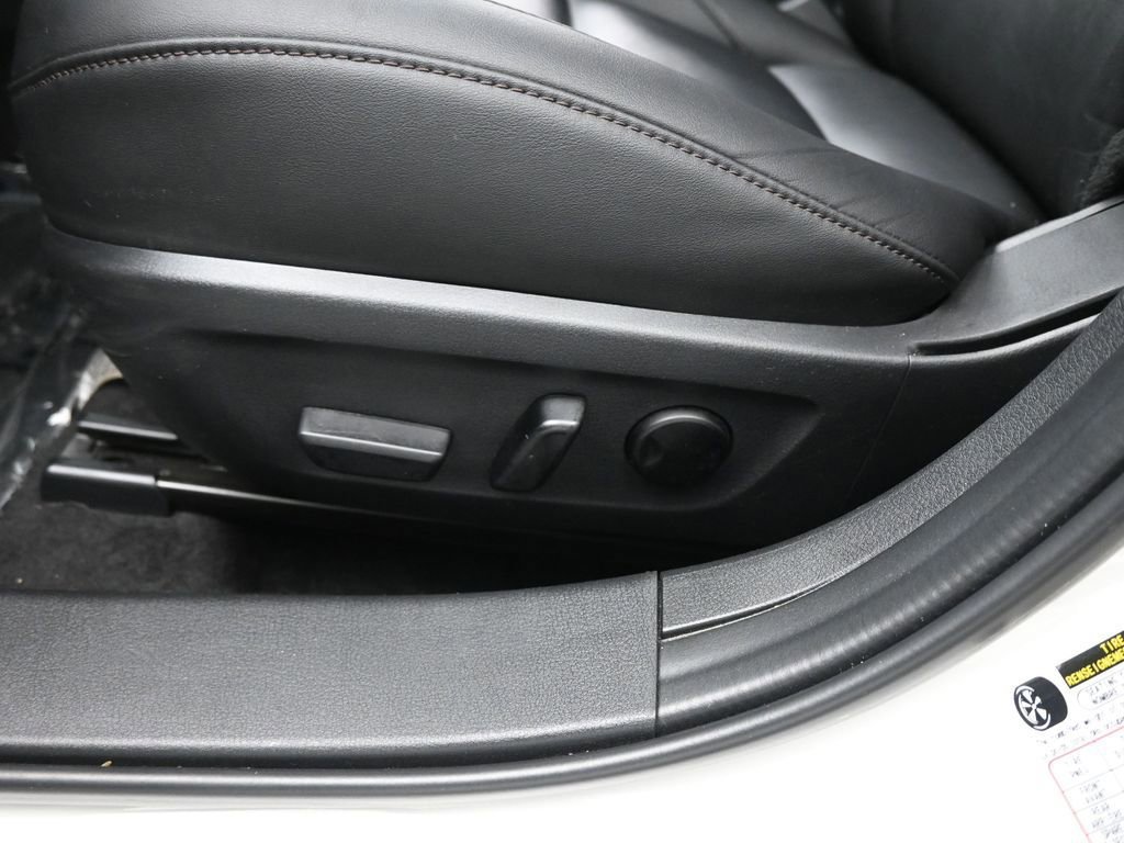 Used 2023 MAZDA MAZDA3 s image 38