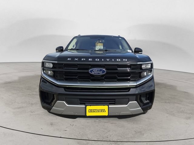 Certified 2025 Ford Expedition Platinum AWD/4WD image 4