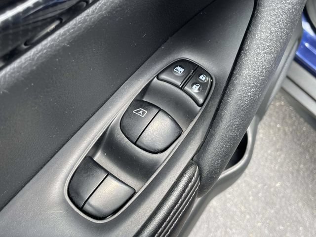 Used 2018 Nissan Rogue SL AWD/4WD image 14