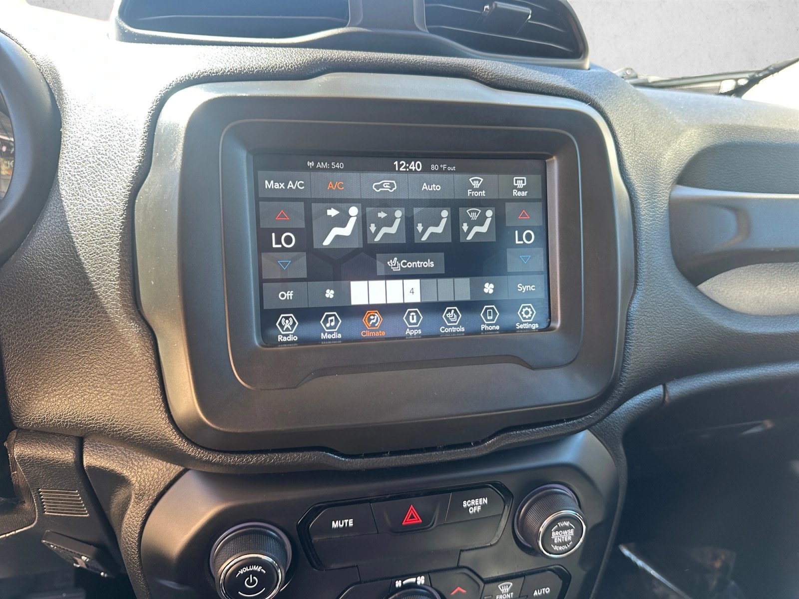 Used 2020 Jeep Renegade Trailhawk w/ Cold Weather Group AWD/4WD image 15