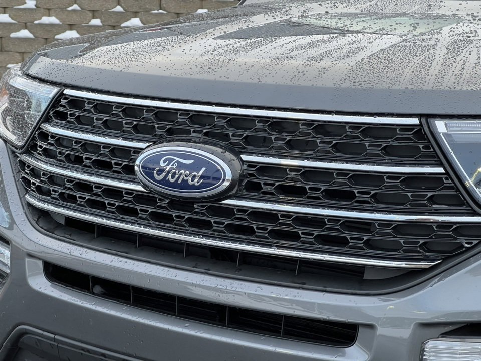 Certified 2023 Ford Explorer XLT w/ Equipment Group 202A image 40