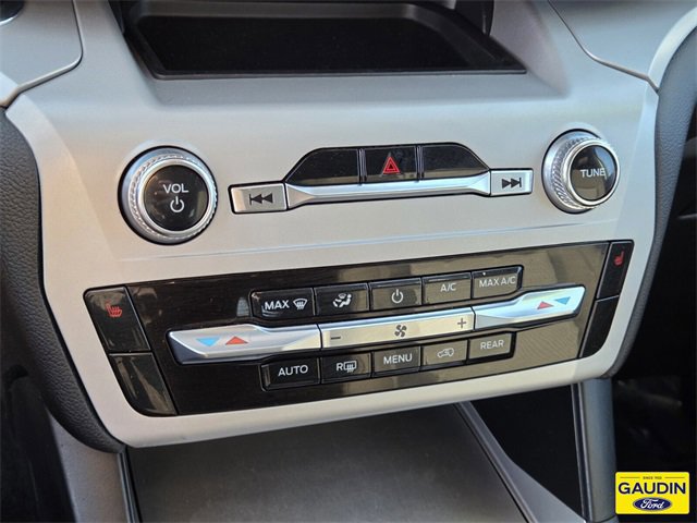 Certified 2023 Ford Explorer XLT image 24