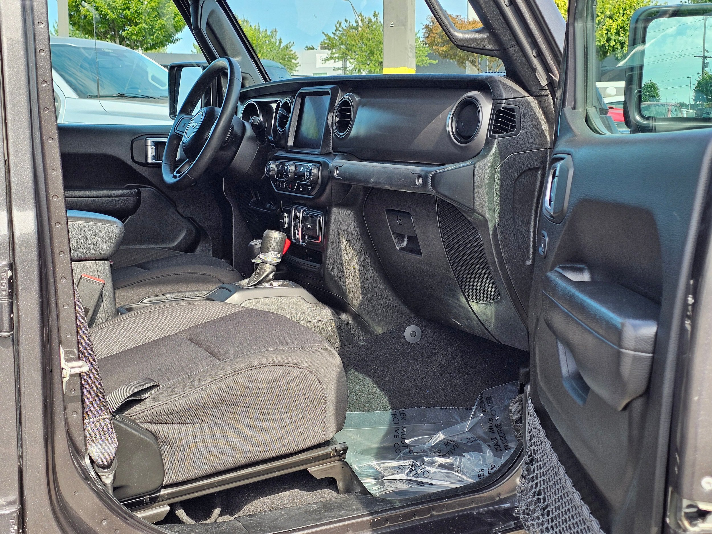 Used 2023 Jeep Gladiator Sport AWD/4WD image 13