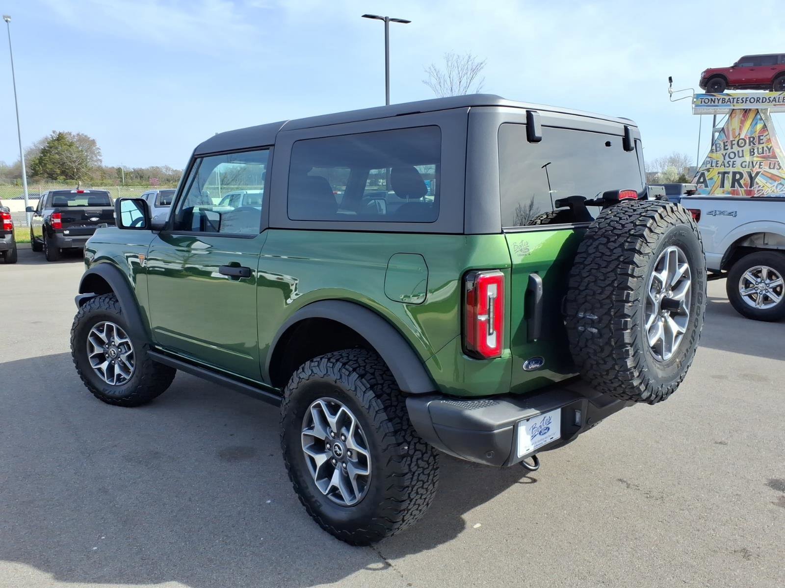 Certified 2025 Ford Bronco Badlands image 3