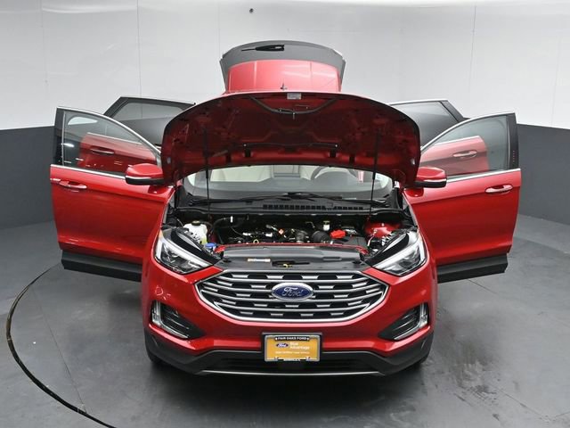 Certified 2022 Ford Edge Titanium w/ Class II Trailer Tow Package image 57