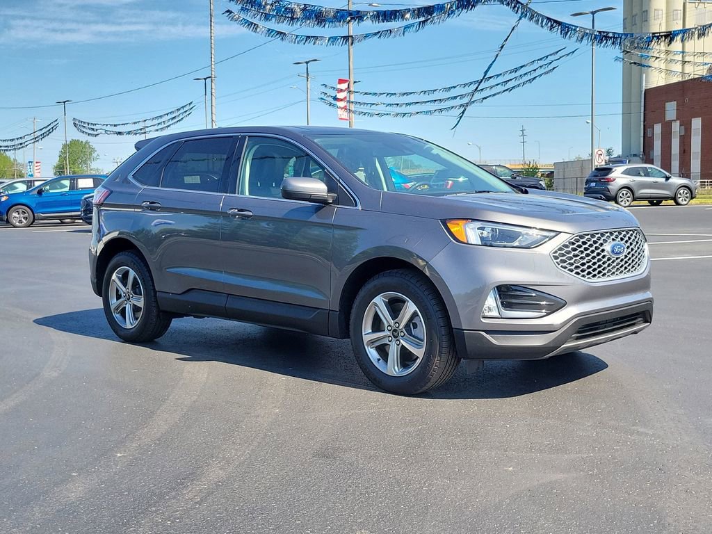 Certified 2023 Ford Edge SEL w/ Convenience Package AWD/4WD image 2