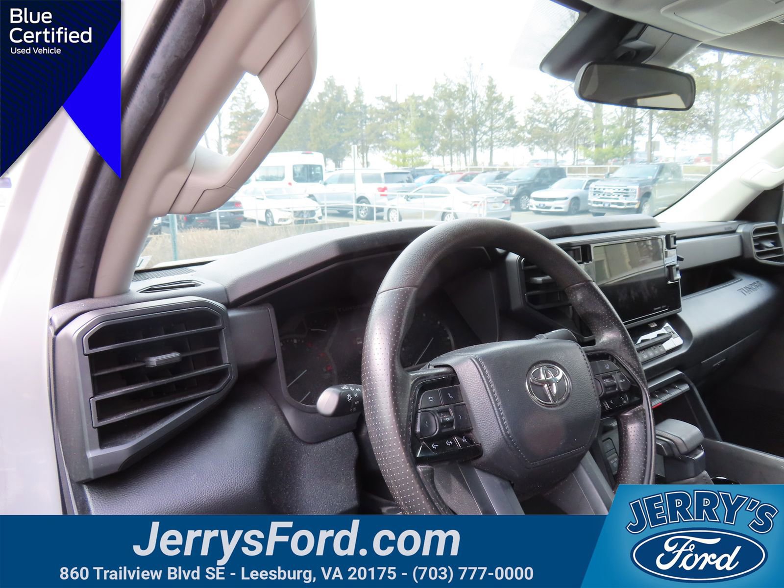 Used 2024 Toyota Tundra SR w/ SR Tow Package image 10