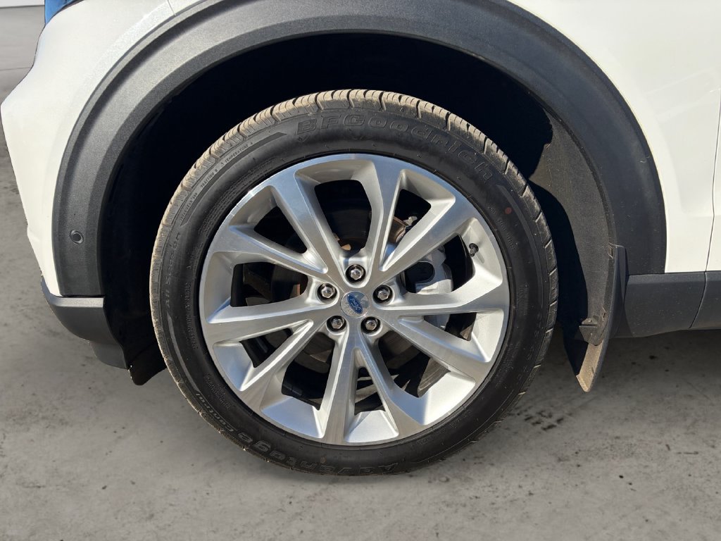 Certified 2022 Ford Explorer Platinum AWD/4WD image 9