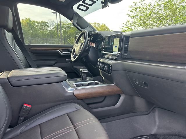 Used 2024 Chevrolet Silverado 1500 High Country w/ Midnight Edition image 8