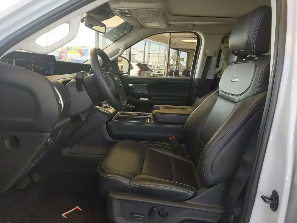 Certified 2025 Ford Expedition Platinum AWD/4WD image 14