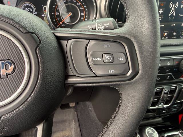 Used 2023 Jeep Gladiator Sport AWD/4WD image 37
