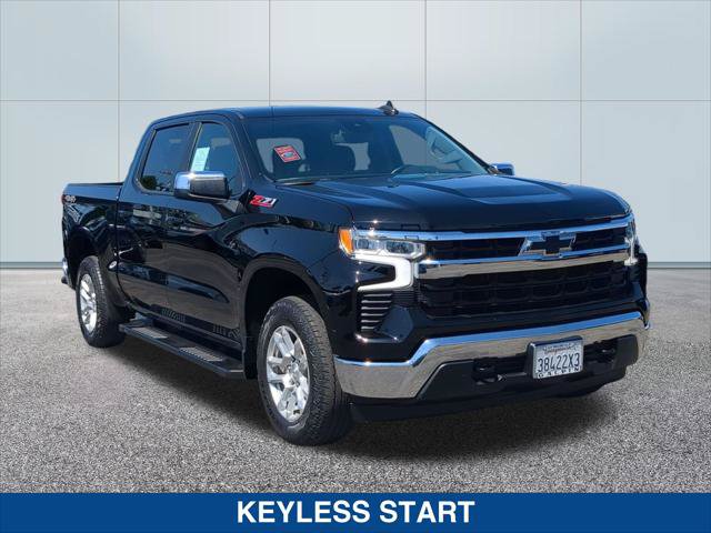 Used 2023 Chevrolet Silverado 1500 LT w/ Z71 Off-Road Package AWD/4WD image 7