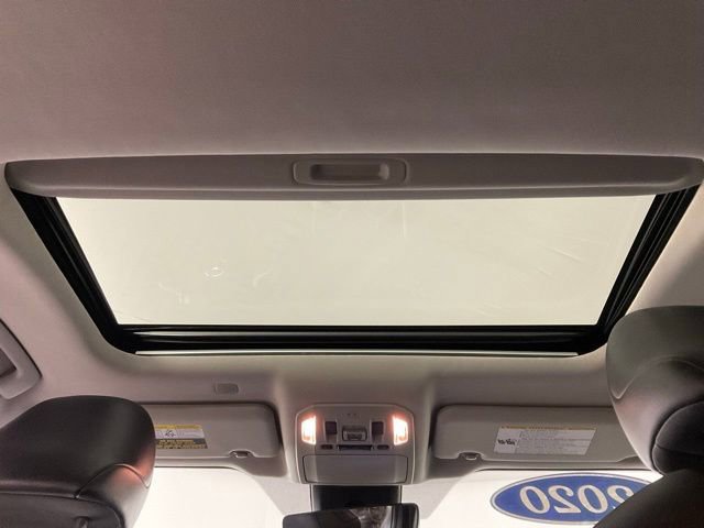 Used 2020 Toyota Highlander XLE image 17