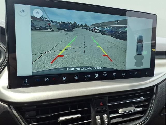 Certified 2025 Ford Escape SE w/ Class II Trailer Tow Package FWD image 18