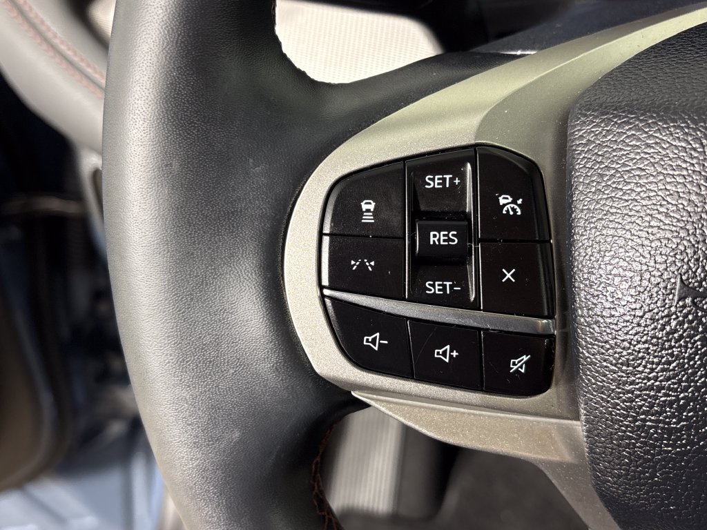 Certified 2025 Ford Explorer Active RWD image 18