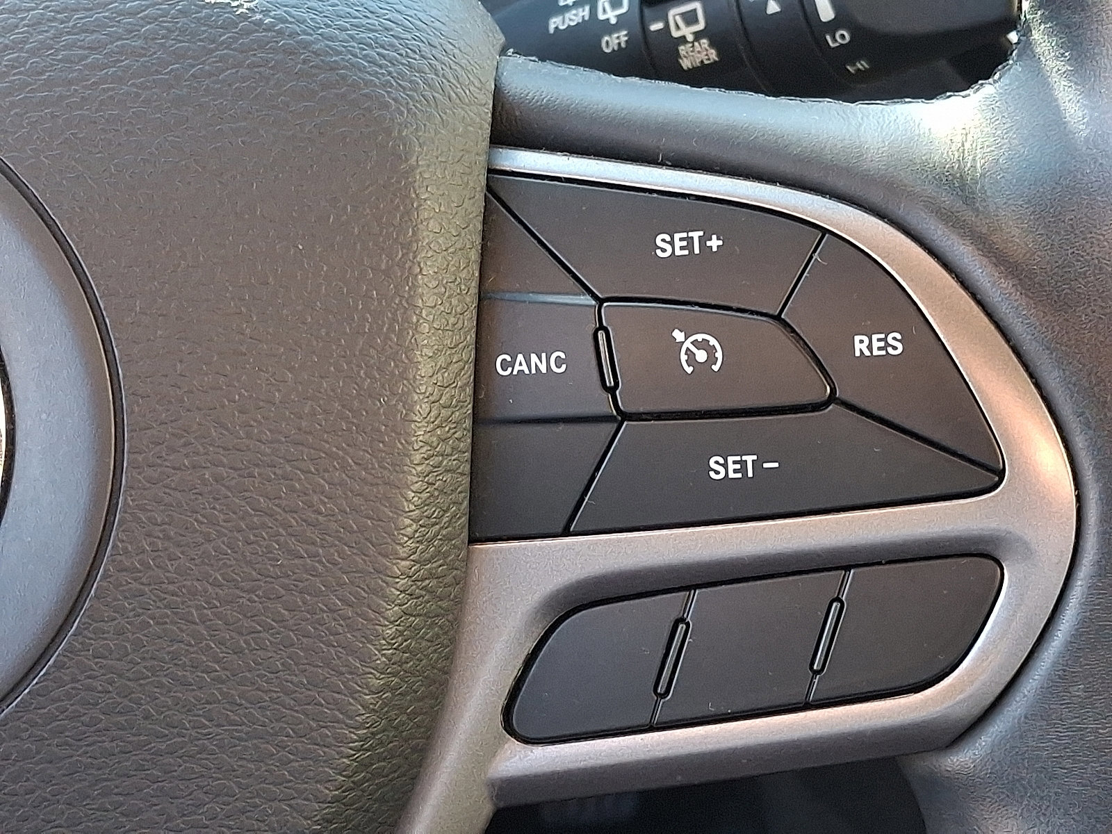 Used 2019 Jeep Cherokee Limited image 21