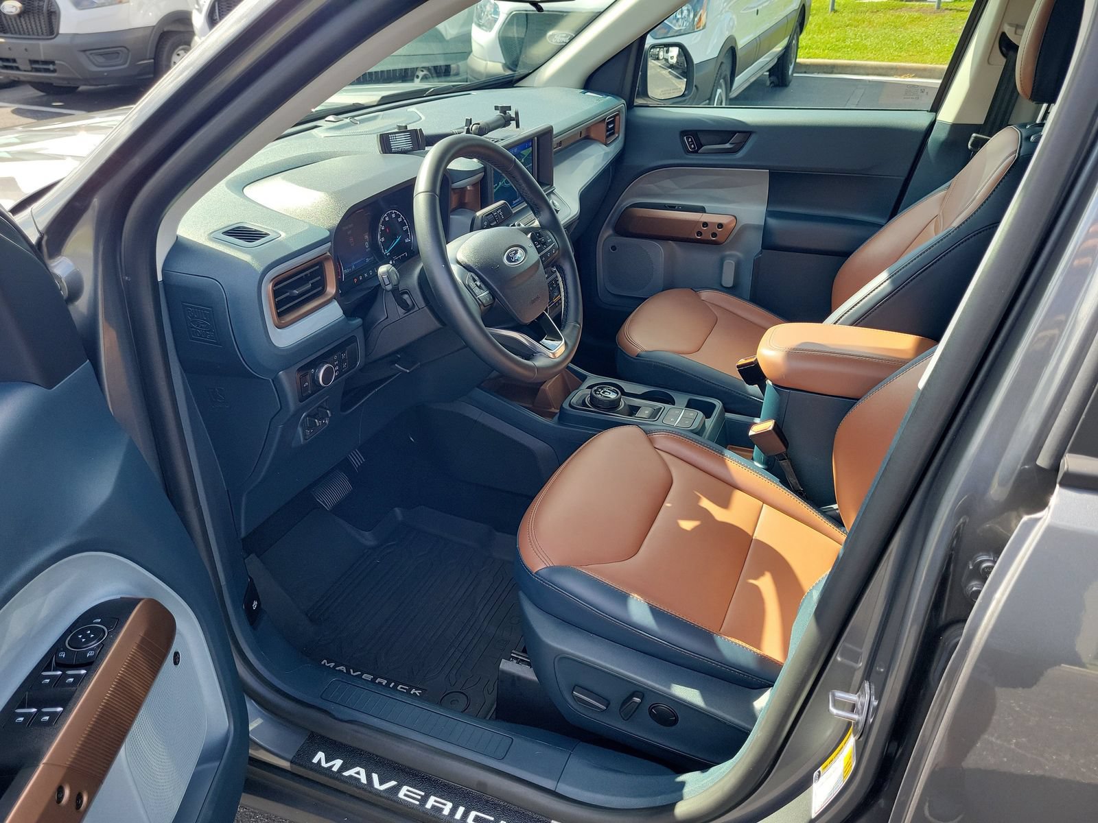 Certified 2024 Ford Maverick Lariat w/ 4K Tow Package AWD/4WD image 14