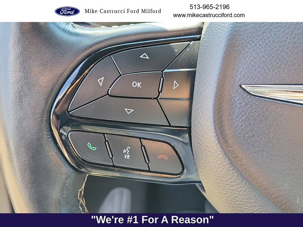 Used 2021 Chrysler Pacifica Touring-L w/ S Appearance Package FWD image 16