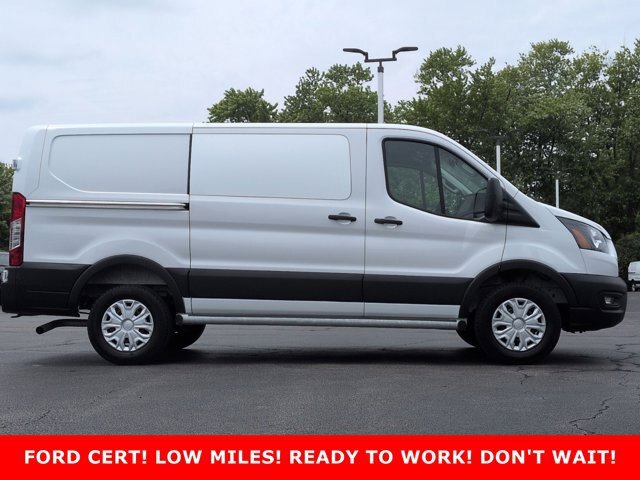Certified 2025 Ford Transit 250 Low Roof w/ Exterior Upgrade Package RWD image 4
