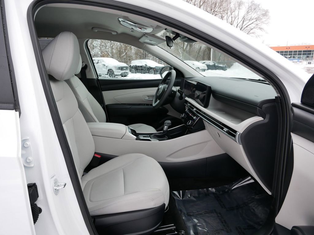 Used 2025 Hyundai Tucson SEL AWD/4WD image 8