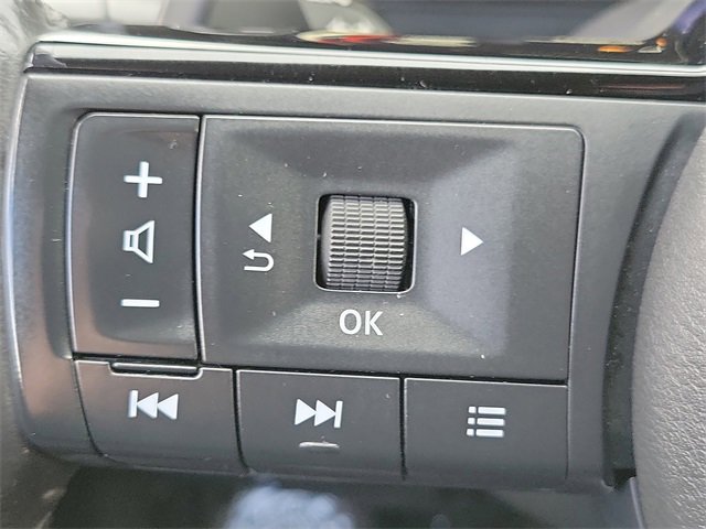 Used 2021 Nissan Rogue Platinum image 8