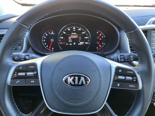 Used 2020 Kia Sorento EX FWD image 24