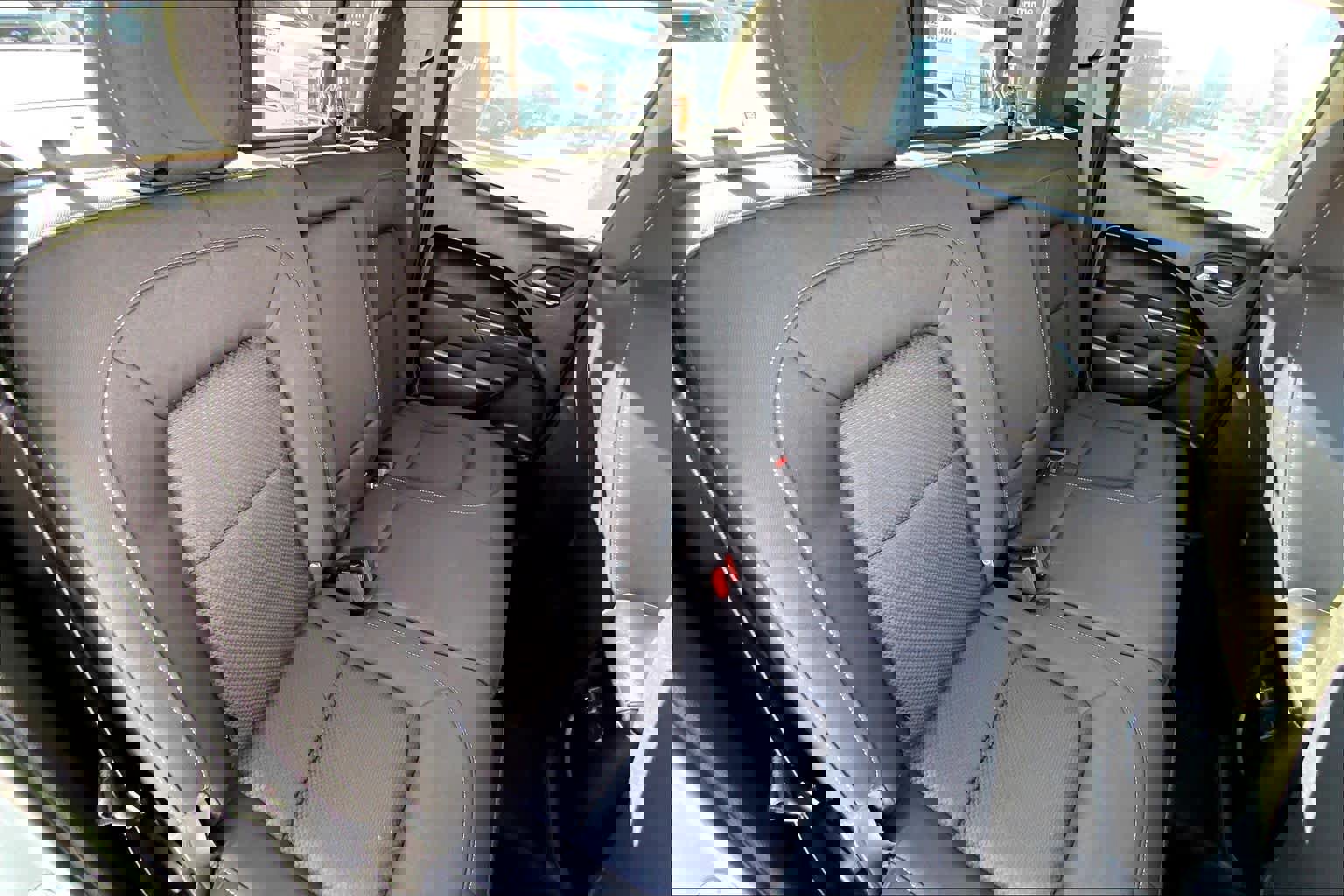 Used 2022 Chevrolet Colorado LT w/ LT Convenience Package image 18