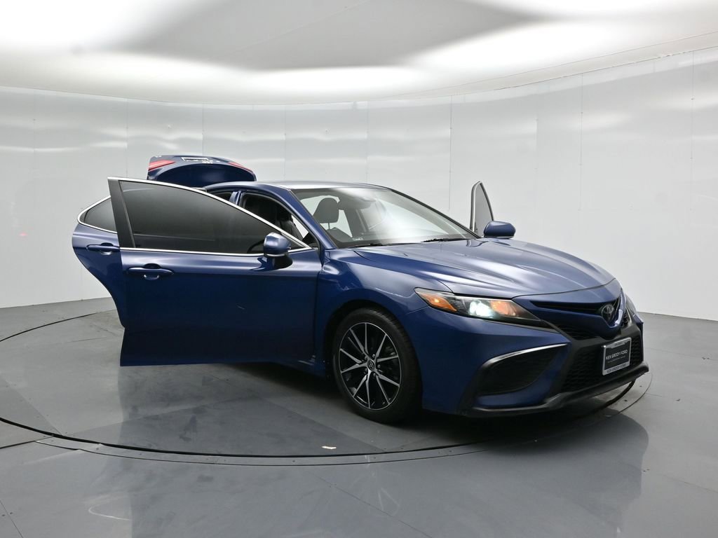 Used 2023 Toyota Camry SE w/ Cold Weather Package AWD/4WD image 31