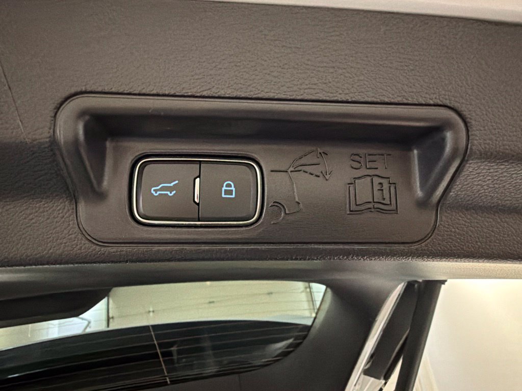 Certified 2025 Ford Explorer ST w/ Sun And Sound Package AWD/4WD image 39